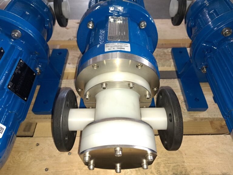 Magnetgekuppelte Chemiezahnradpumpe TEF-MAG® 1500